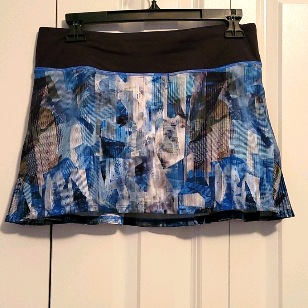Like New Lululemon Play off the Pleats skirt Sz4
